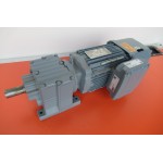 65 RPM  0,75 kW Asmaat 25 mm Brake  IE3. UNUSED 